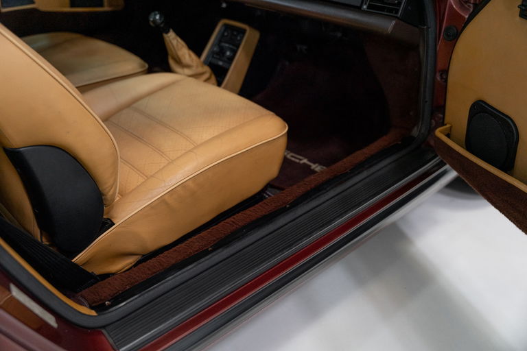 Porsche 911 Carrera 3.2 (US)