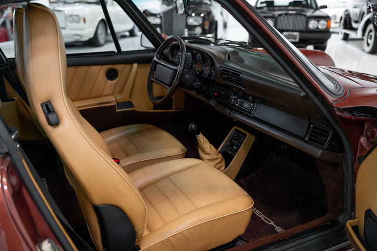 Porsche 911 Carrera 3.2 (US)