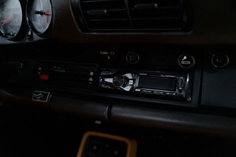 Porsche 911 Carrera 3.2 (US)