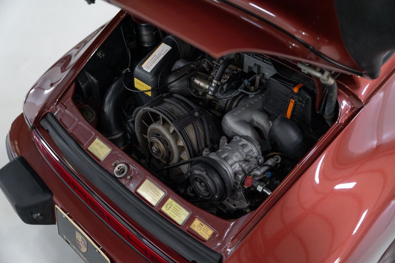 Porsche 911 Carrera 3.2 (US)