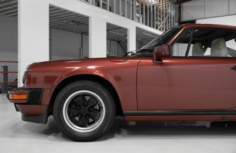 Porsche 911 Carrera 3.2 (US)