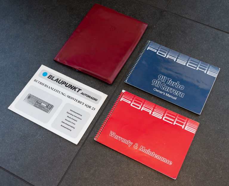 Porsche 911 Carrera 3.2 (US)