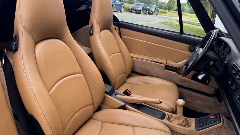 Porsche 993 Carrera 4