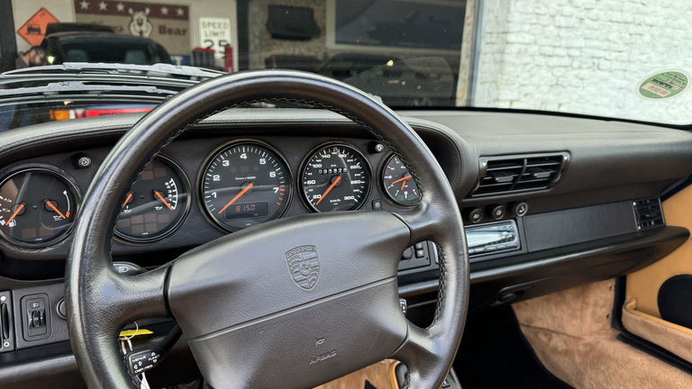 Porsche 993 Carrera 4