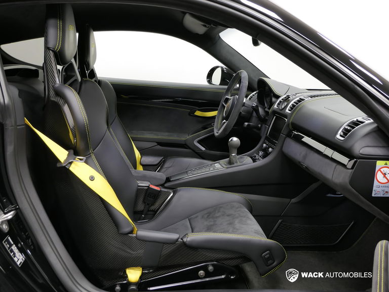 Porsche 981 Cayman GT4