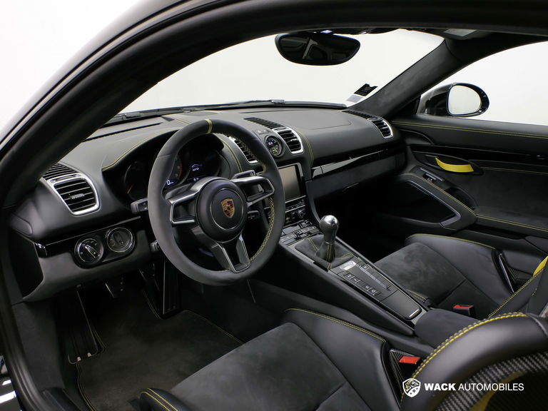 Porsche 981 Cayman GT4