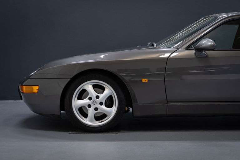 Porsche 968