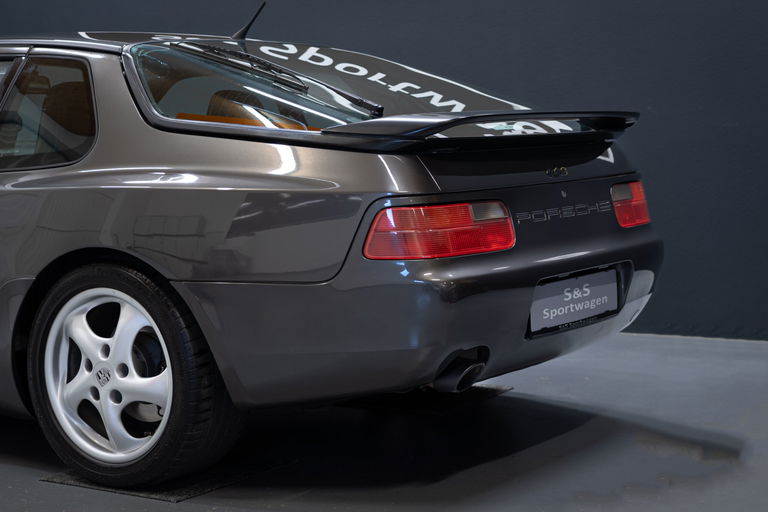 Porsche 968