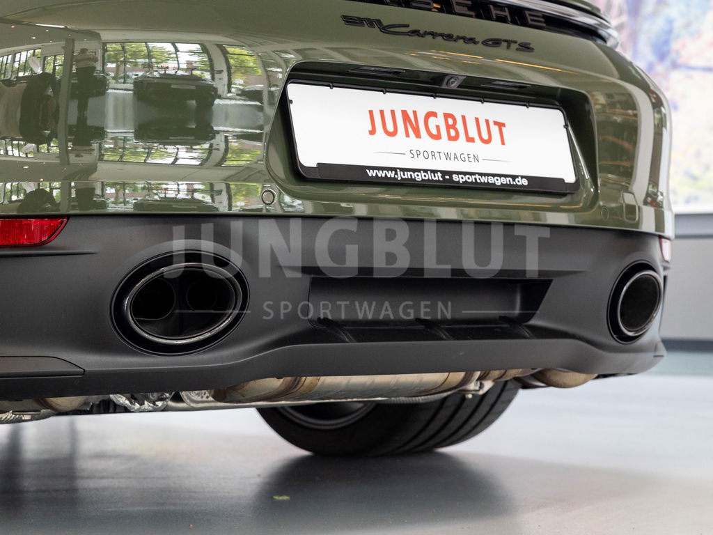 Porsche 992 Carrera GTS