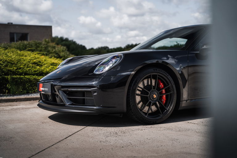 Porsche 992 Carrera GTS