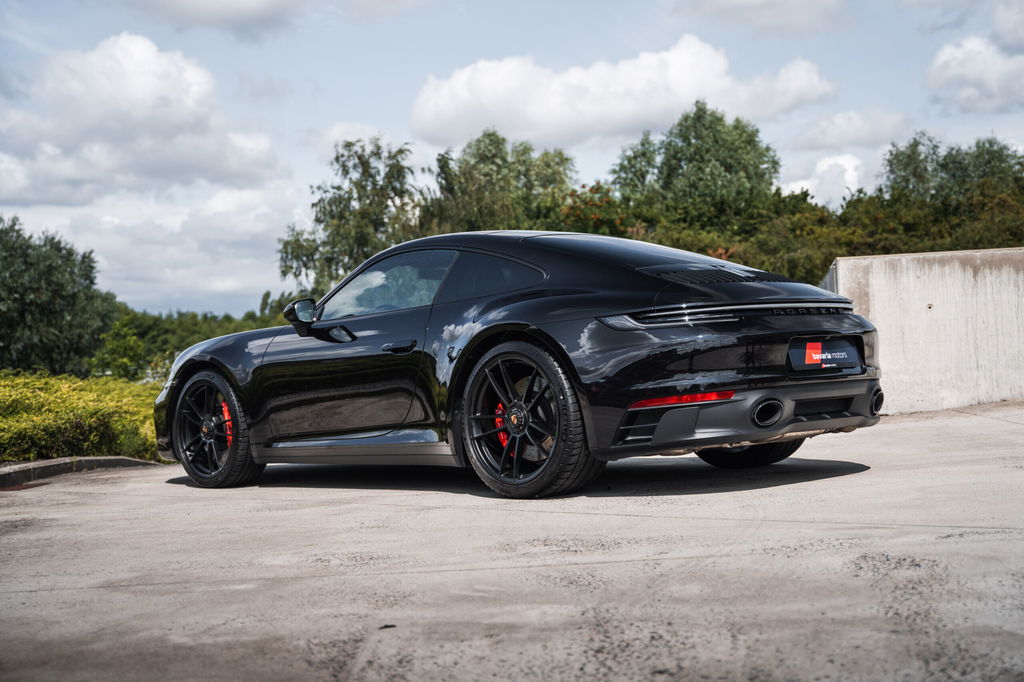 Porsche 992 Carrera GTS