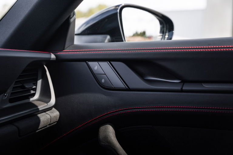 Porsche 992 Carrera GTS