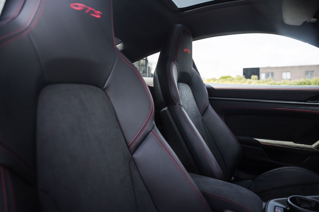 Porsche 992 Carrera GTS