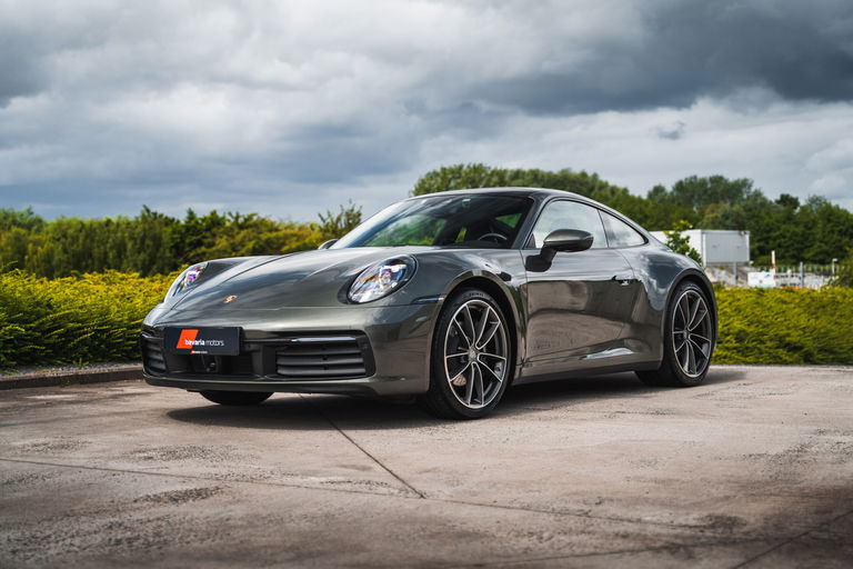 Porsche 992 Carrera