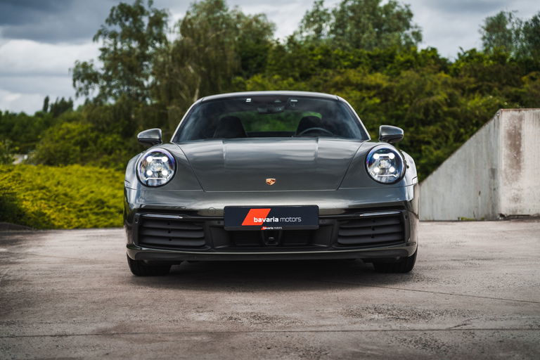 Porsche 992 Carrera