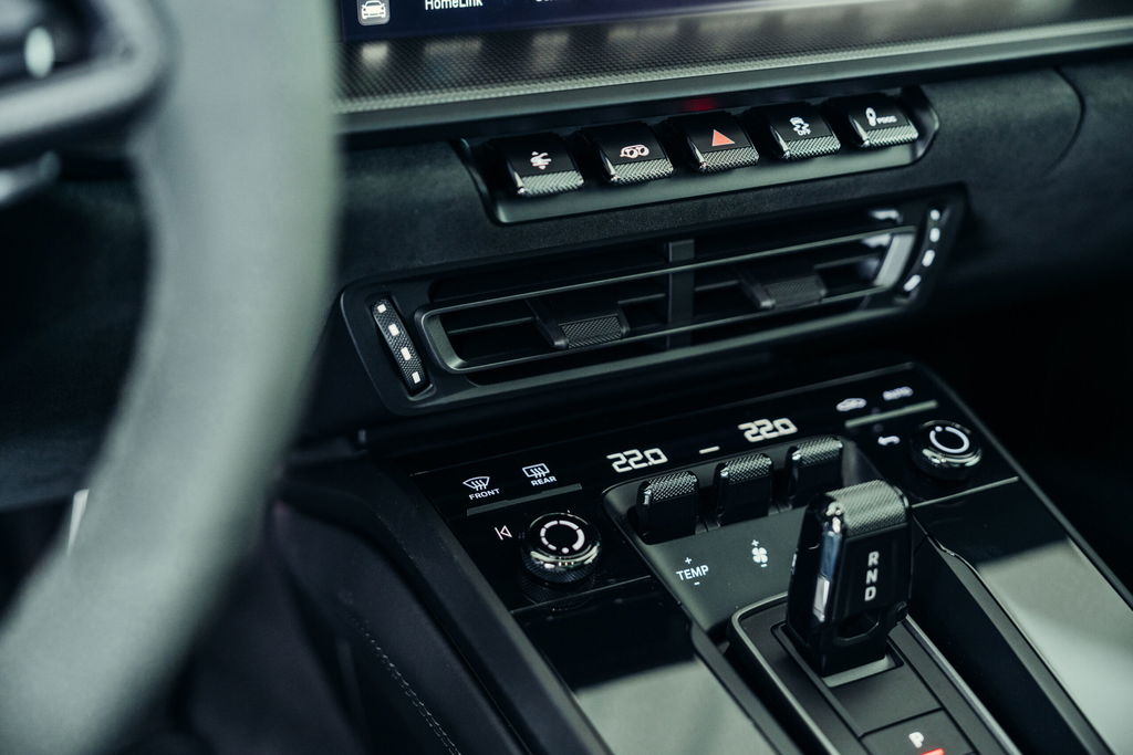 Porsche 992 Carrera GTS