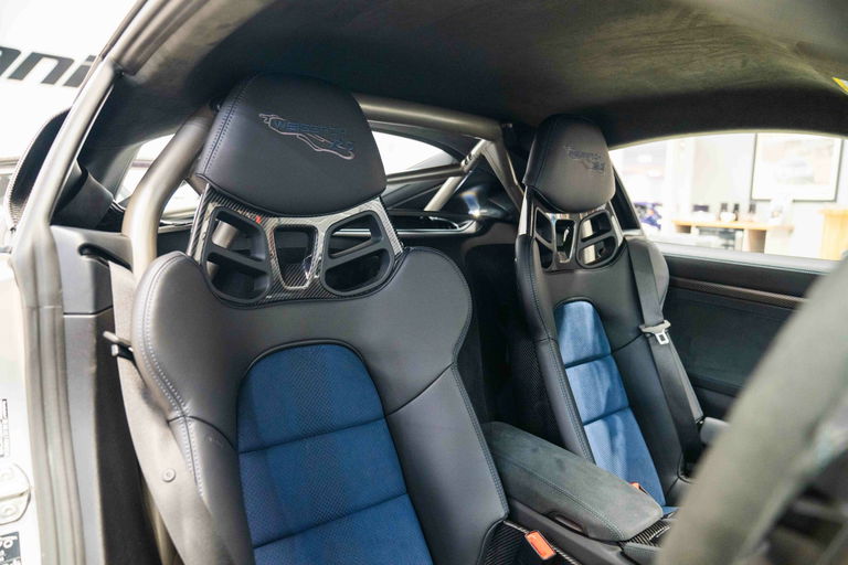 Porsche 718 Cayman GT4 RS