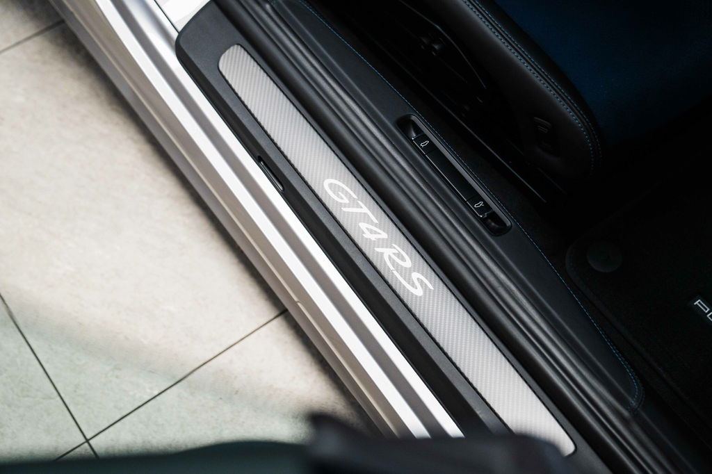 Porsche 718 Cayman GT4 RS