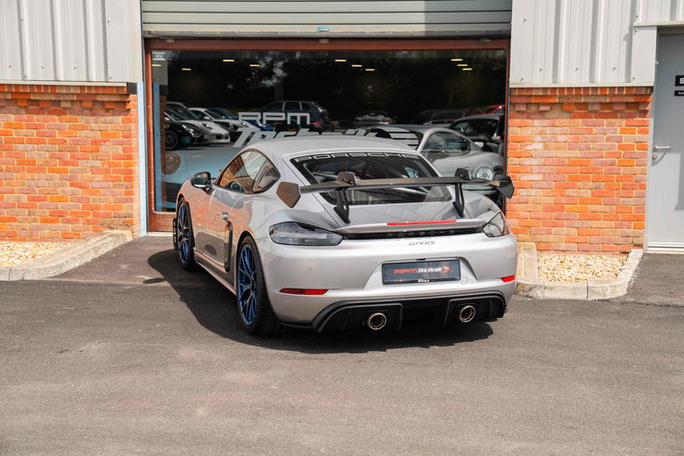 Porsche 718 Cayman GT4 RS