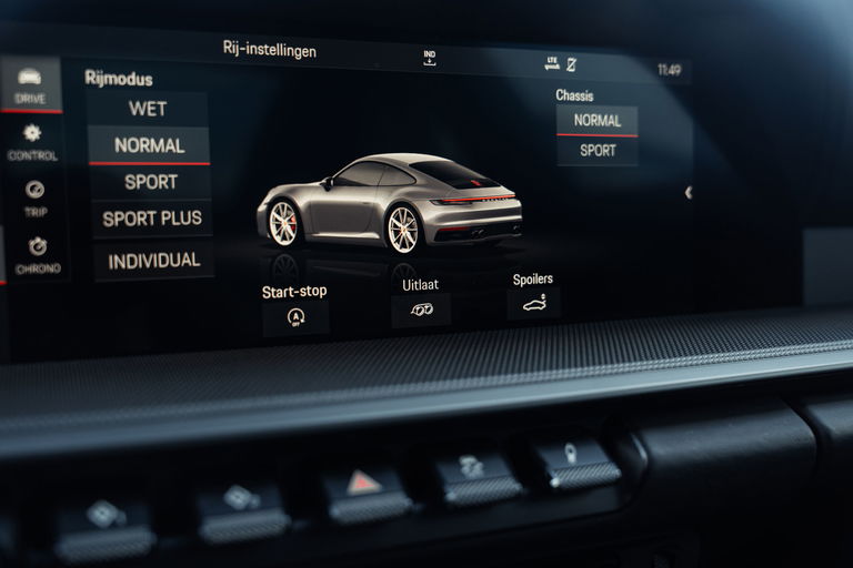 Porsche 992 Carrera 4S