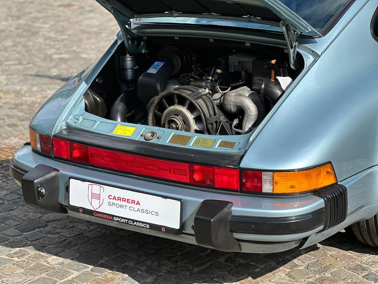 Porsche 911 Carrera 3.2