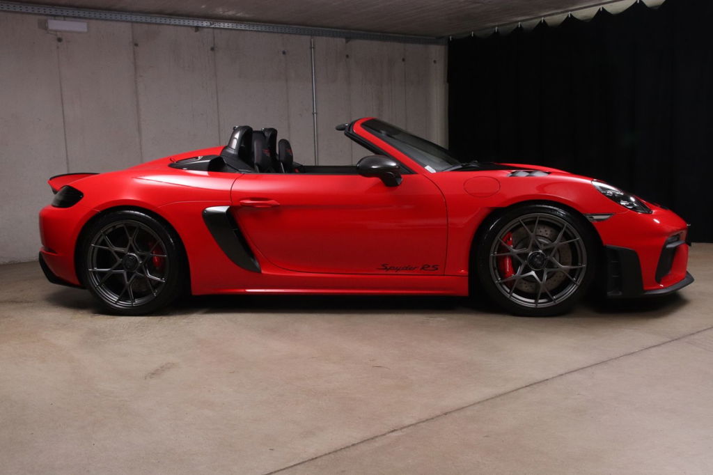 Porsche 718 Spyder RS