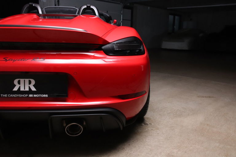 Porsche 718 Spyder RS