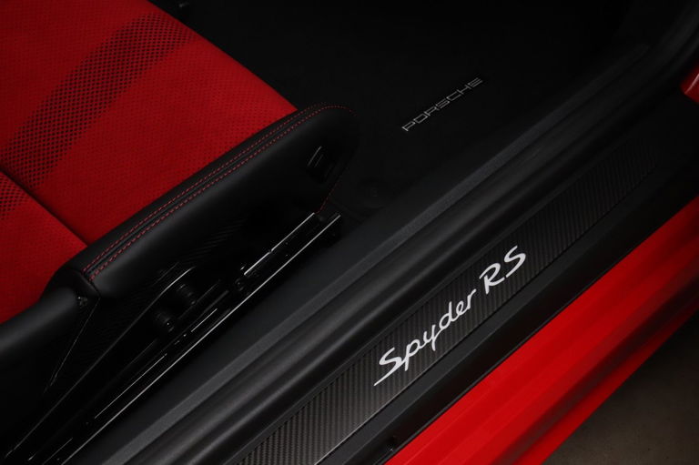 Porsche 718 Spyder RS