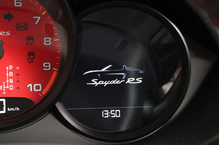 Porsche 718 Spyder RS