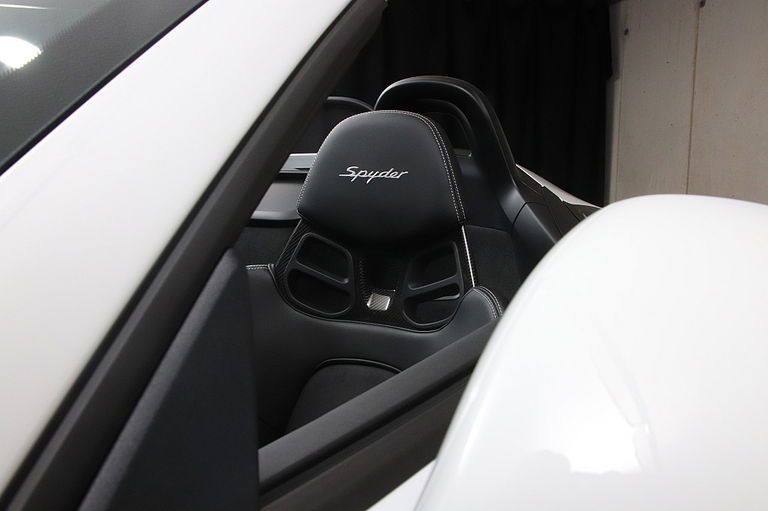 Porsche 981 Boxster Spyder