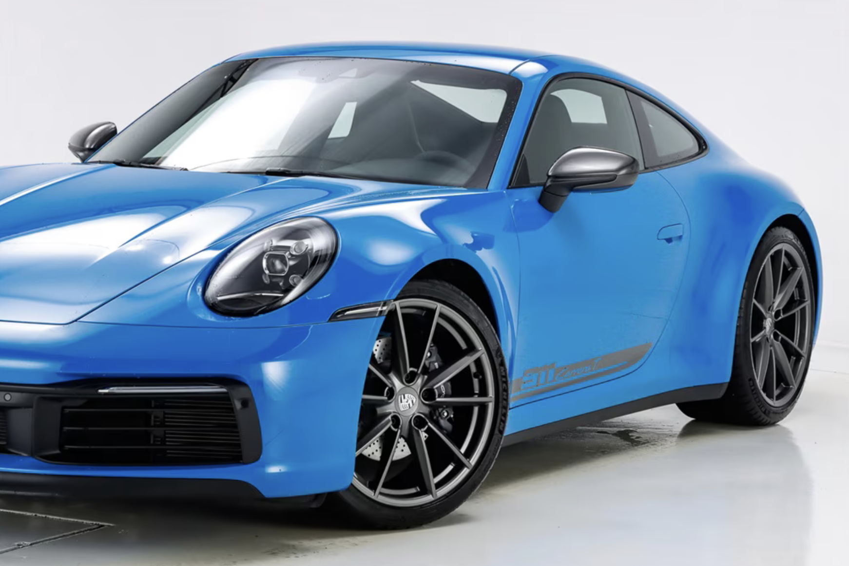 Porsche 992 Carrera T 2023 - elferspot.com - Marketplace for Porsche Sports Cars Porsche 992 Carrera T 2023 - elferspot.com - Marketplace for Porsche Sports Cars