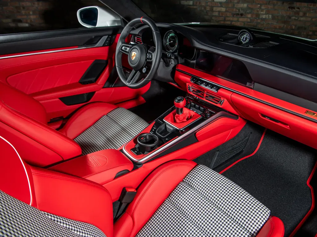 Porsche 992 Sport Classic