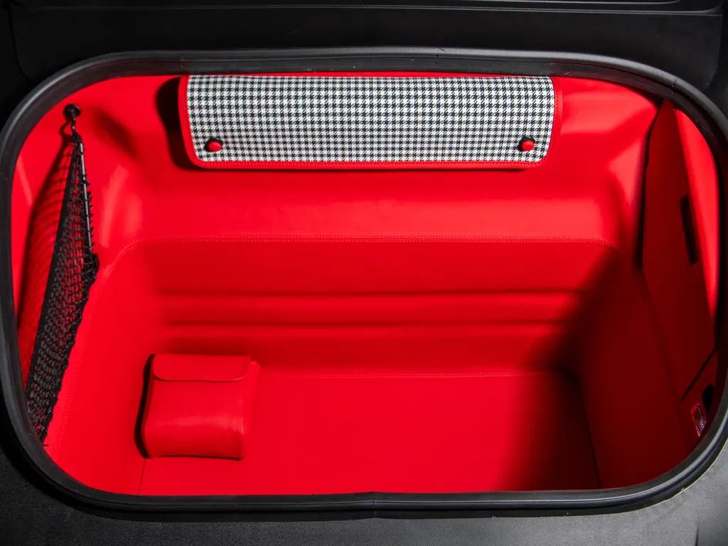 Porsche 992 Sport Classic