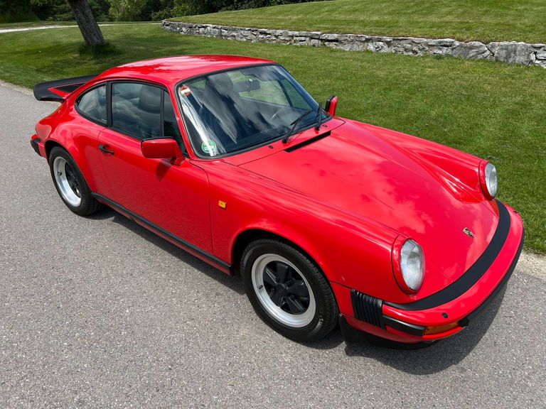 Porsche 911 Carrera 3.2