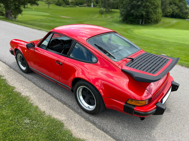 Porsche 911 Carrera 3.2