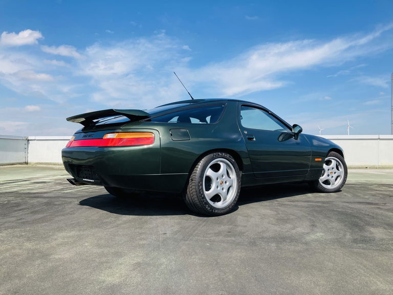 Porsche 928 GTS