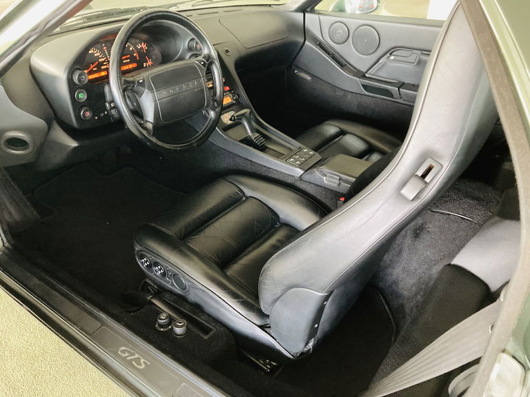 Porsche 928 GTS
