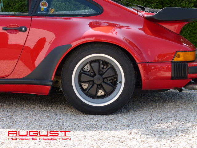 Porsche 911 Turbo 3.3