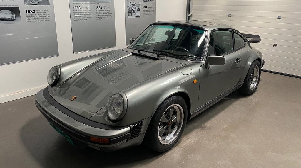 Porsche 911 Carrera 3.2