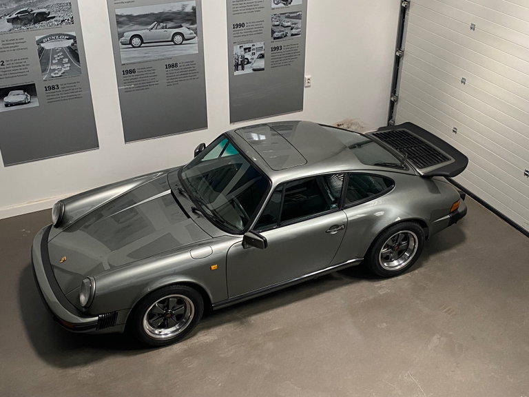 Porsche 911 Carrera 3.2