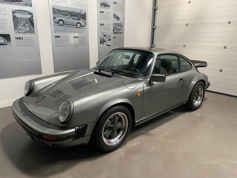 Porsche 911 Carrera 3.2