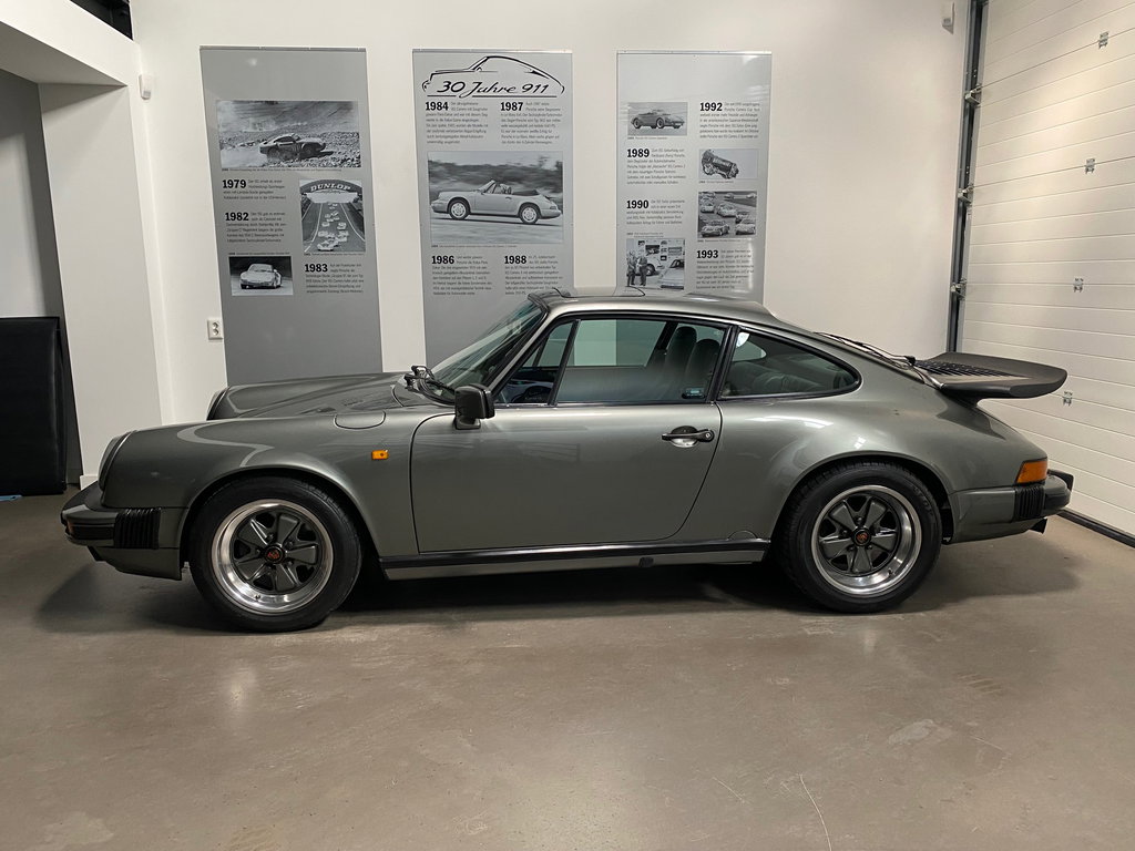 Porsche 911 Carrera 3.2