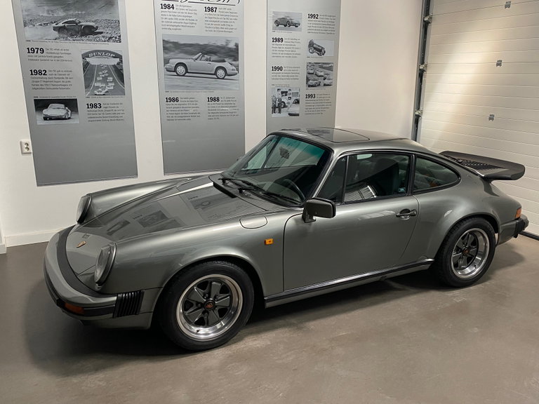 Porsche 911 Carrera 3.2