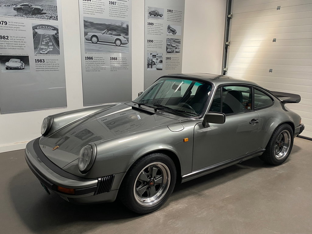 Porsche 911 Carrera 3.2