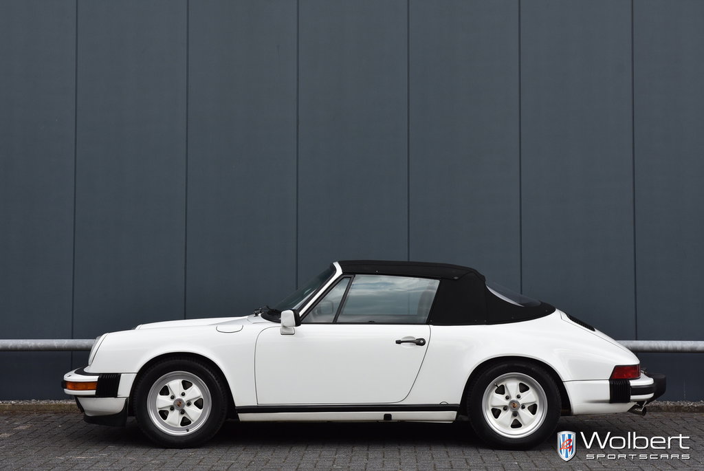 Porsche 911 Carrera 3.2 (US)