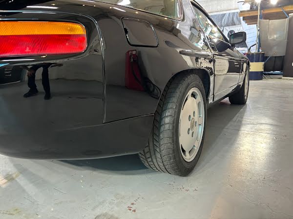 Porsche 928 S4