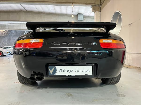 Porsche 928 S4