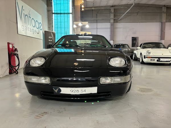 Porsche 928 S4