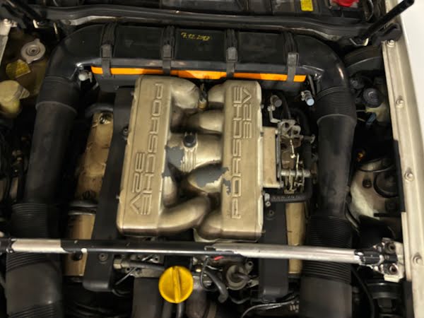 Porsche 928 S4