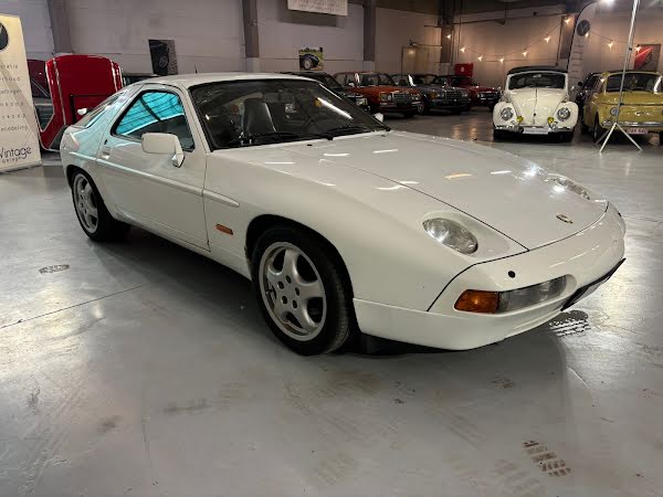 Porsche 928 S4
